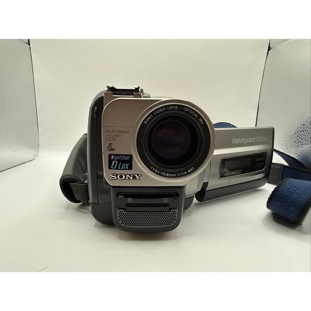 Sony Handycam CCD-TRV85 Video Hi8 Camcorder w/ Battery - Tested Functions Fully